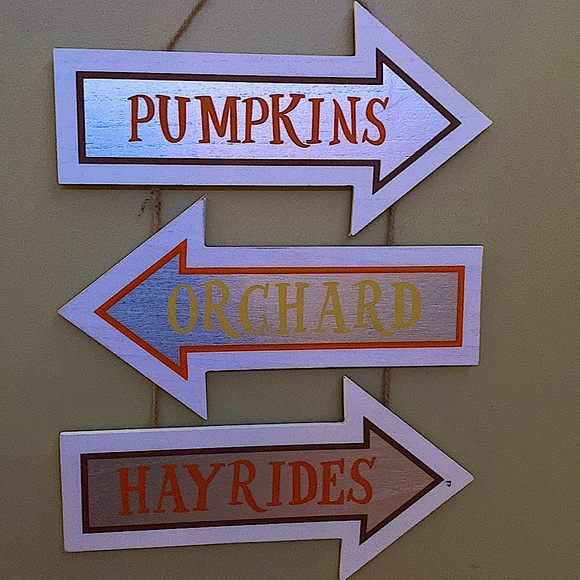 Cute Fall Arrow Home Decor - Picture 1 of 3